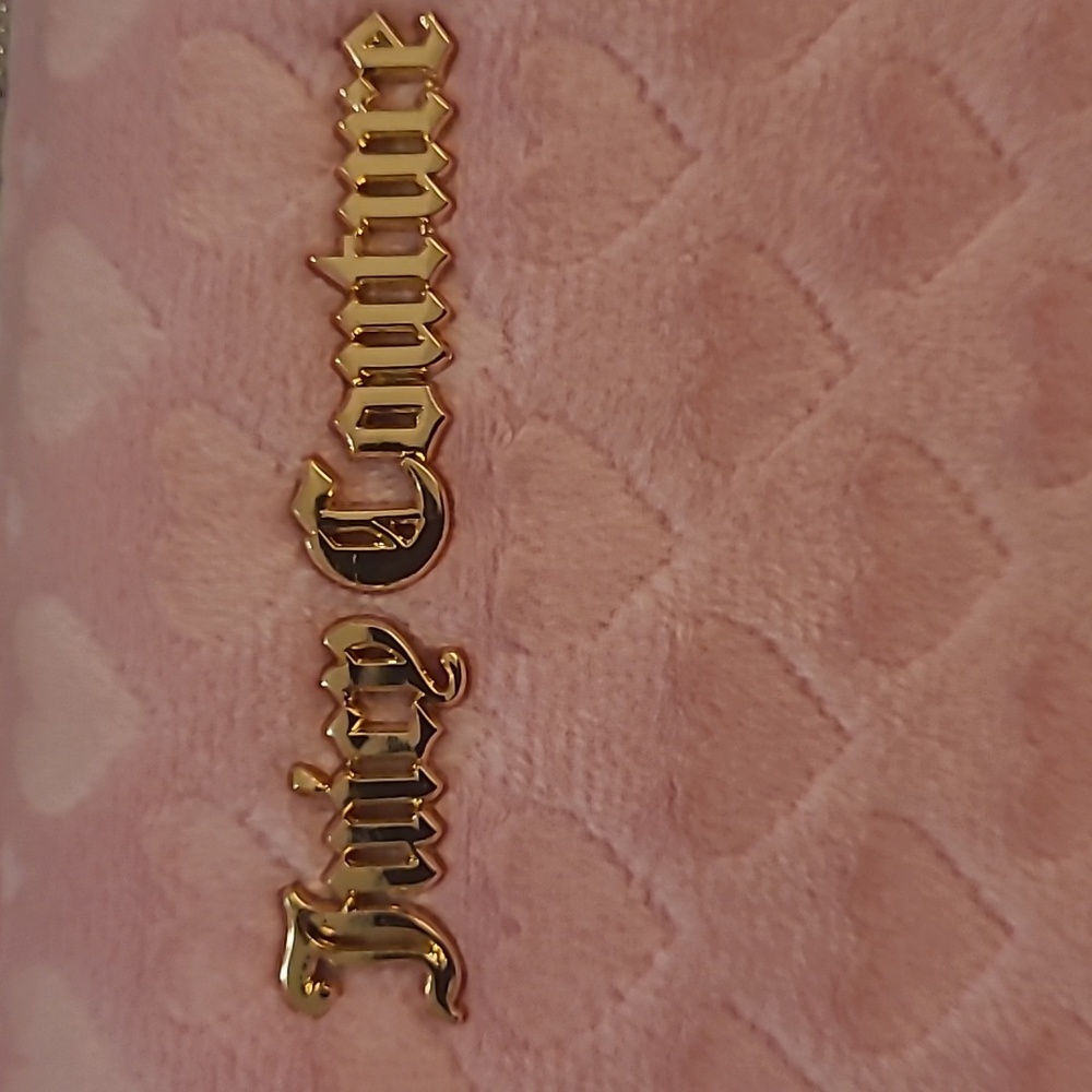 Juicy Couture Pink Heart Quilted Cosmetic Bag - Picture 2 of 9